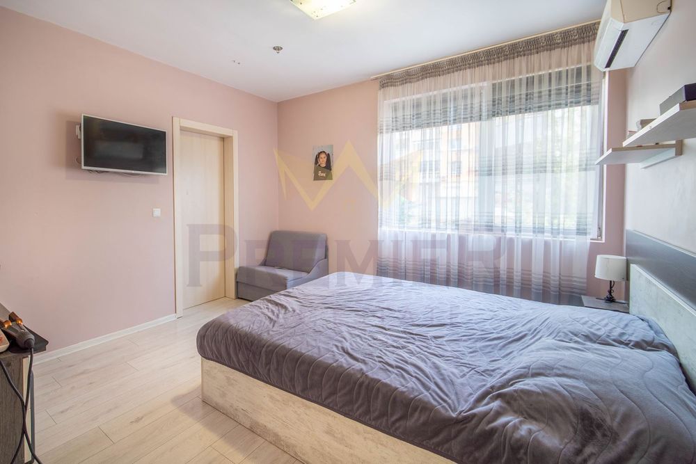Продава се Четиристаен апартамент в Варна, Възраждане 1 - 108 кв.м за 1806 €/кв.м - Снимка #10
