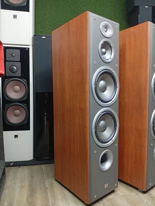 Тонколони JBL Northridge E-90