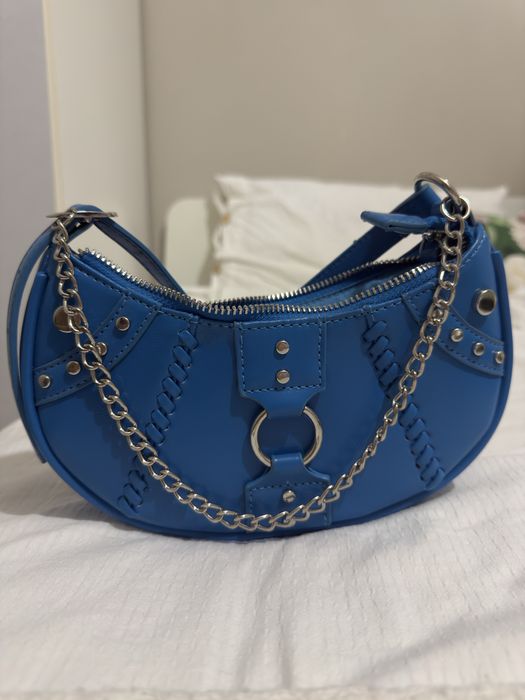 Много малка синя чанта New Yorker