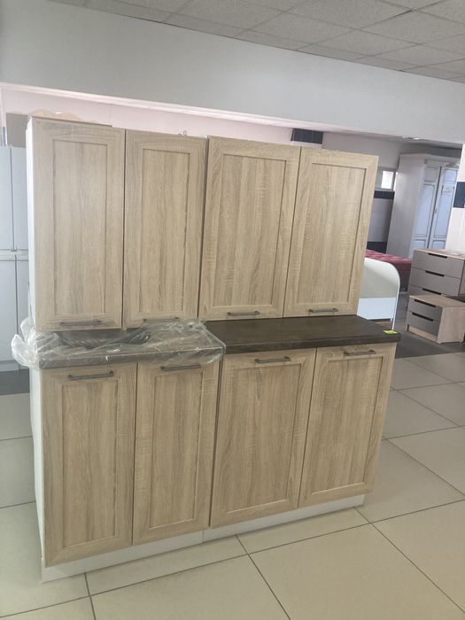 Кухонный гарнитур новый с мойкой 1.4 м.