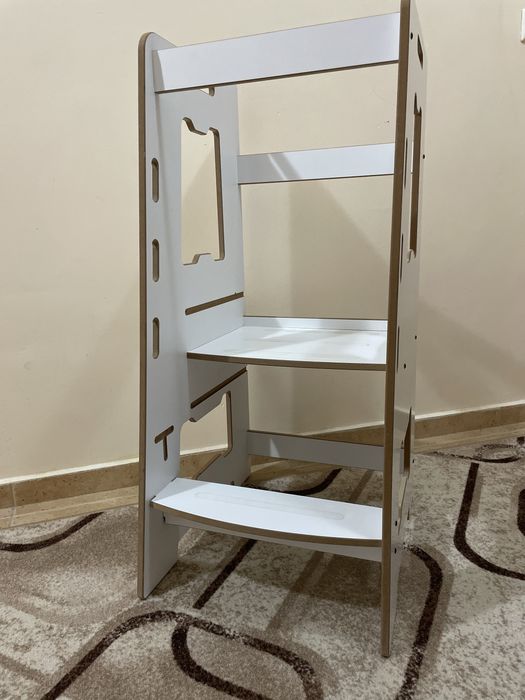 Помощна кула за деца. Бяла. Нова. Расте с детето