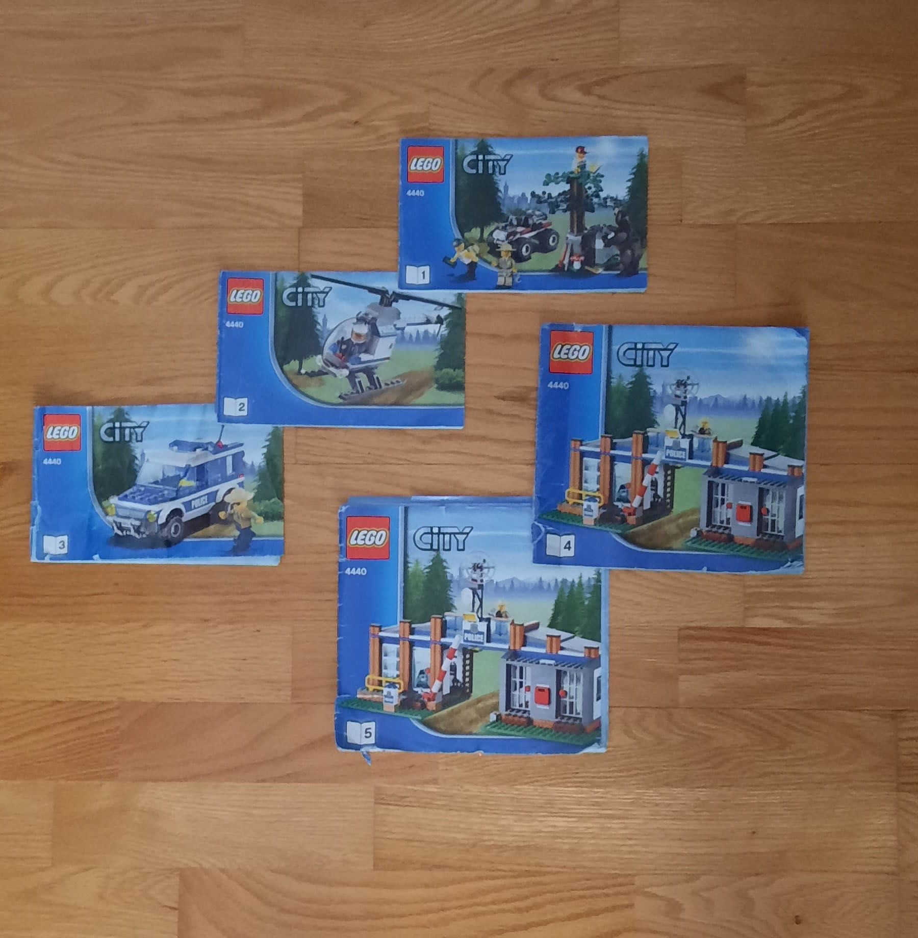 Lego Sectia de Politie din Padure Cod lego: 4440