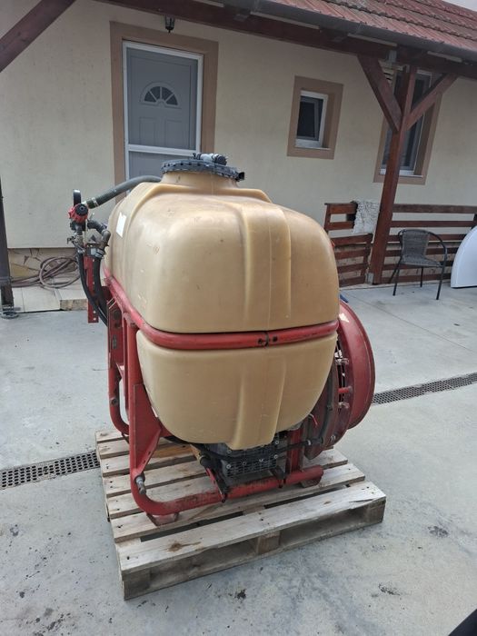 Pompă Atomizor Stropitoare pomi fructiferi și vita de vie