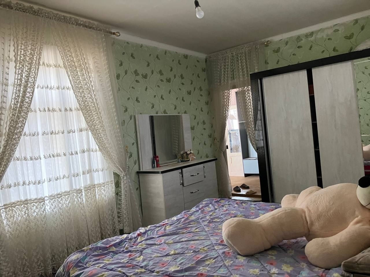 Фаргона  шахар  Мухаёда   уй сотилади  58 000$