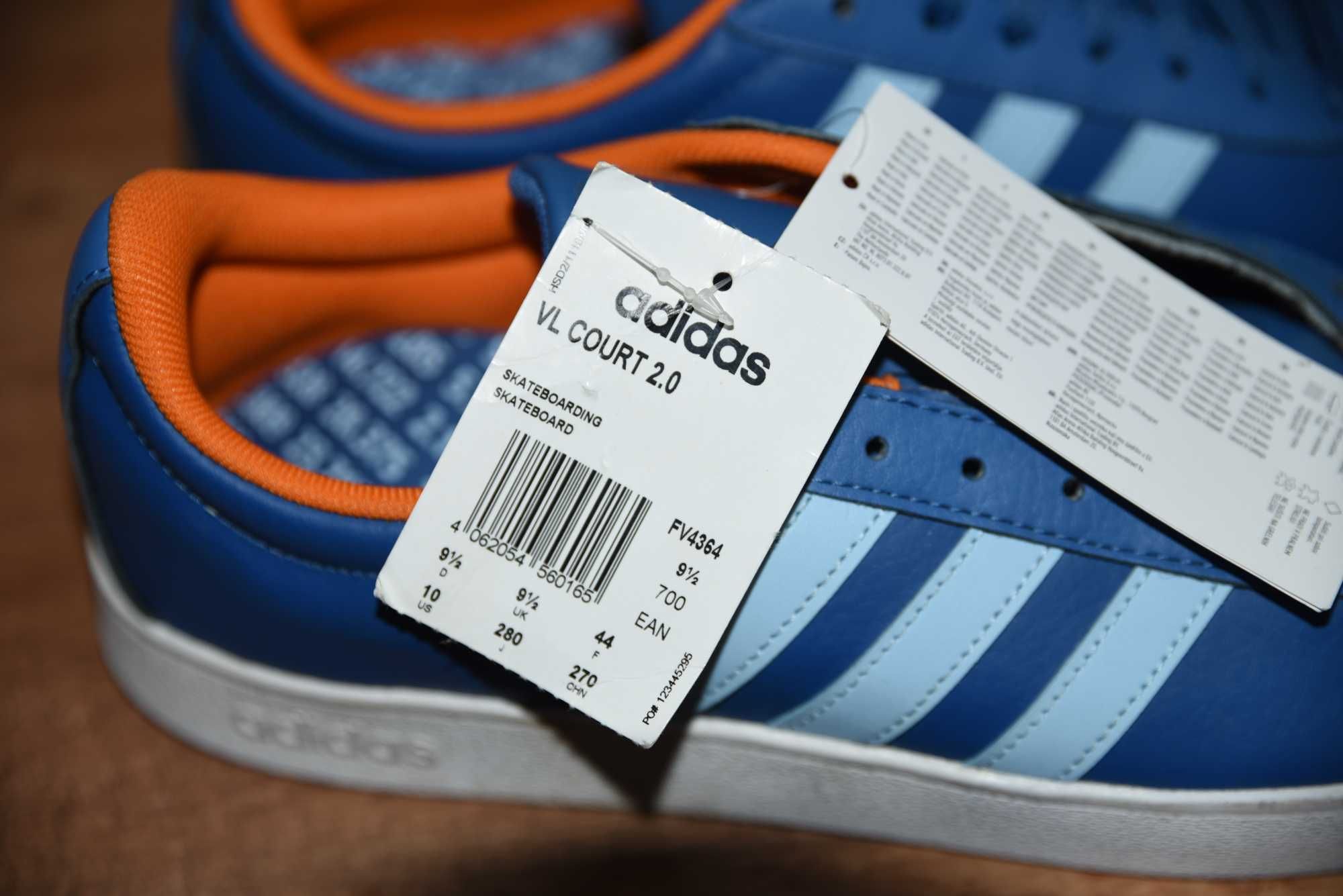 Adidas НОВИ оригинални кецки, номер 44