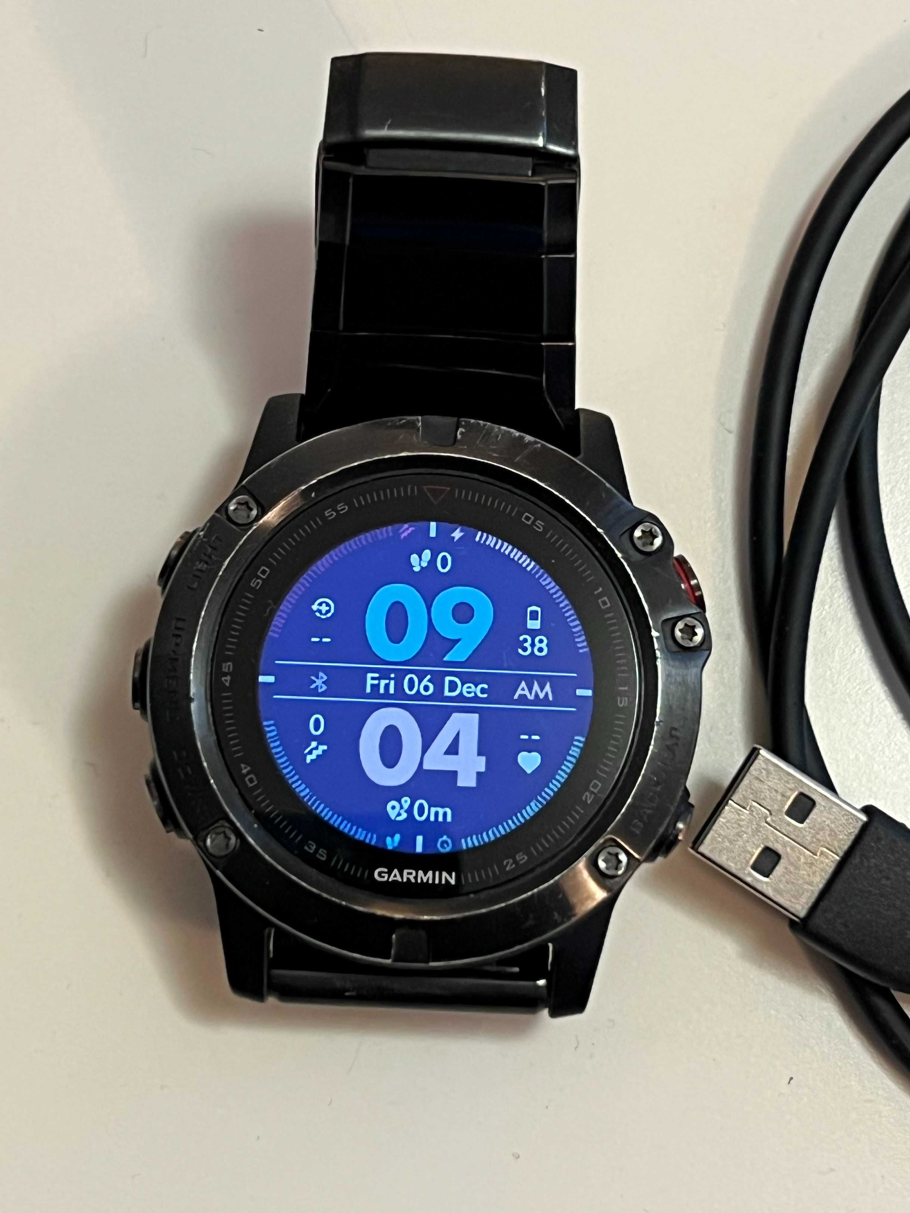Garmin Fenix 5x - Saphir si curea de Titanium