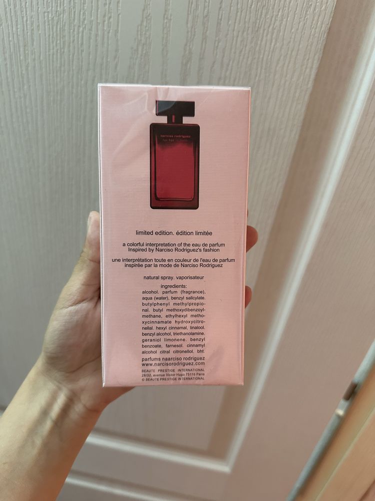 Narciso rodriguez for her in color