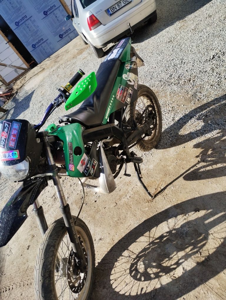 Vând cross 50 derbi senda 50cc 6 viteze