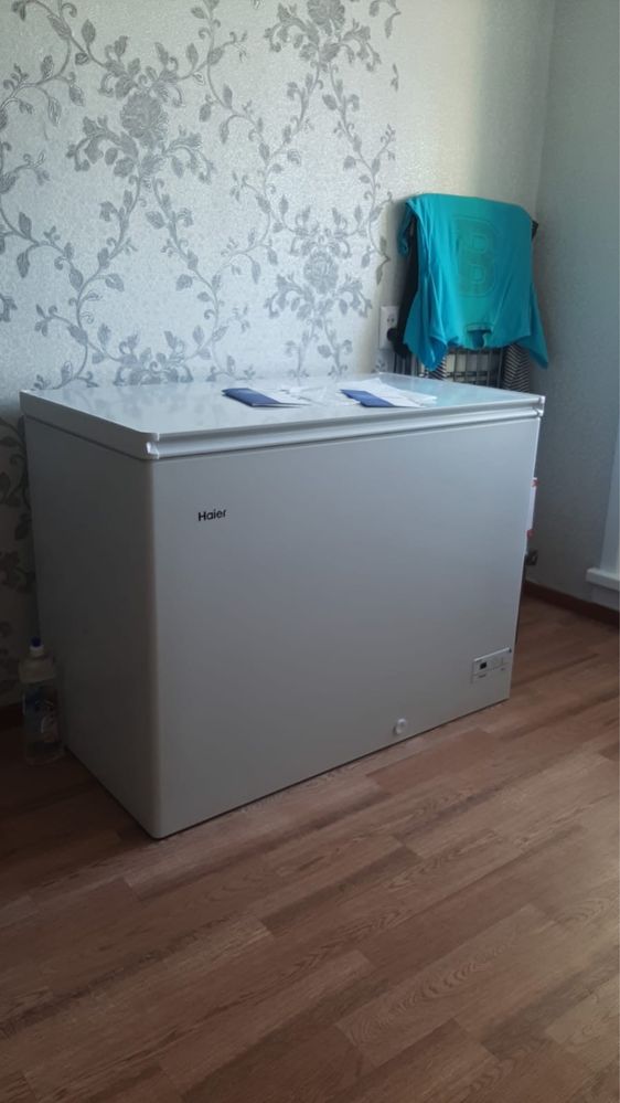 Продам почти новую морозильную камеру Haier