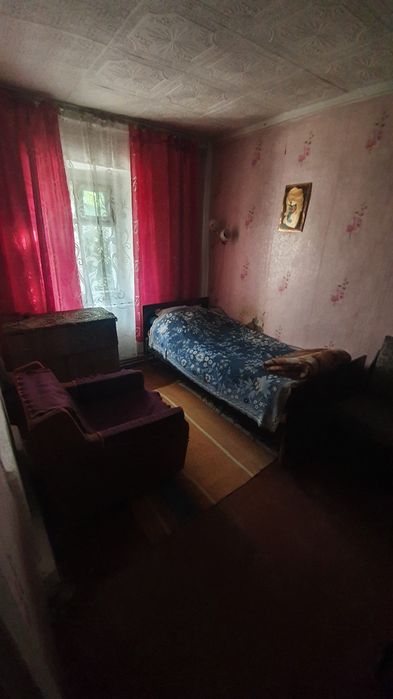 Продам часть дома ,находится в отличном районе, рядом лес,в доме