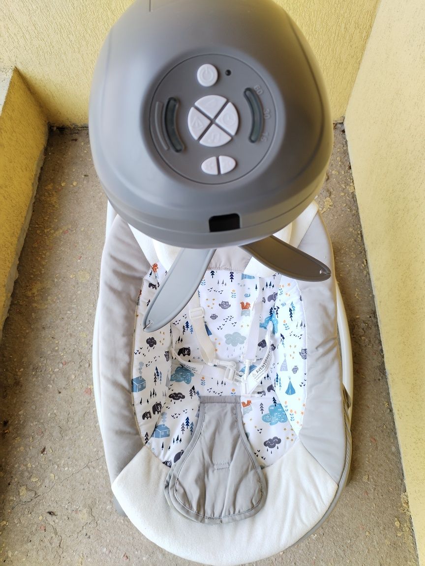 Balansoar electric pentru bebe