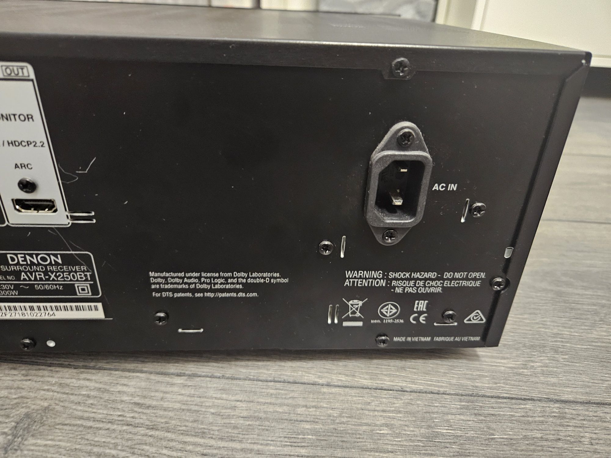 Vand Amplificator/ Receiver Denon AVR -X250BT bluetooth