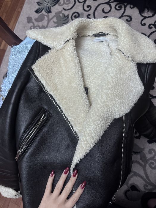 Дубленка Bershka крроткая размер s отдам за 1500