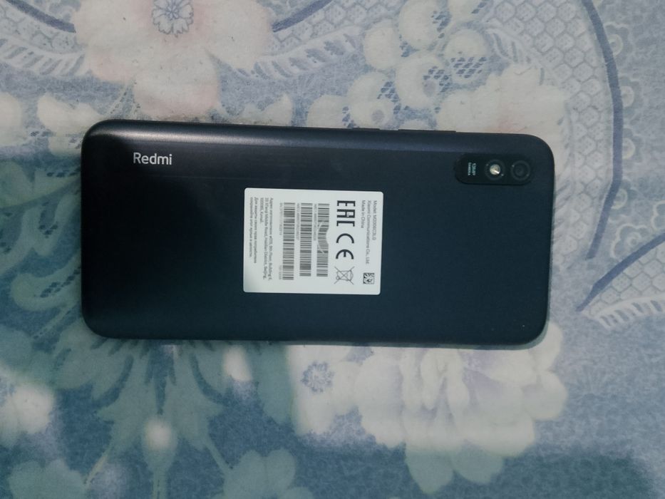 Sotiladi redmi 9 a telefoni