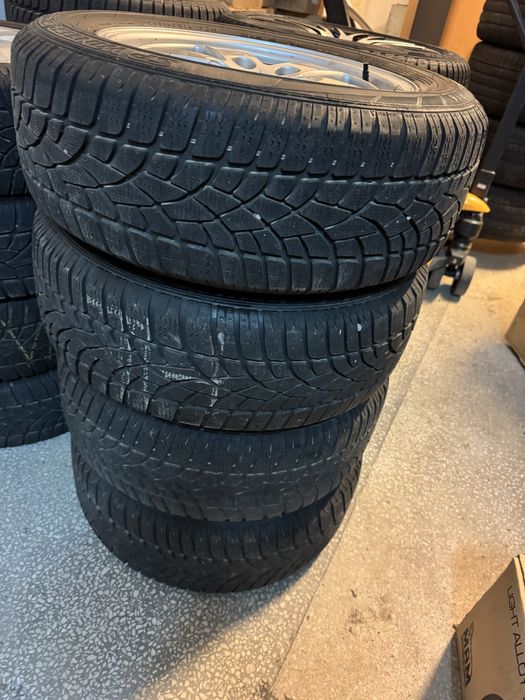 Roti de iarna Audi A4 205/60 R16 Dunlop Winter Sport