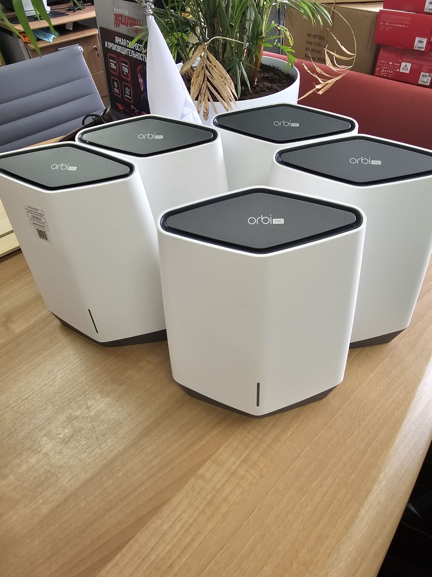 Mesh система NETGEAR Orbi PRO WiFi6 SXK80B4 (4 девайса)