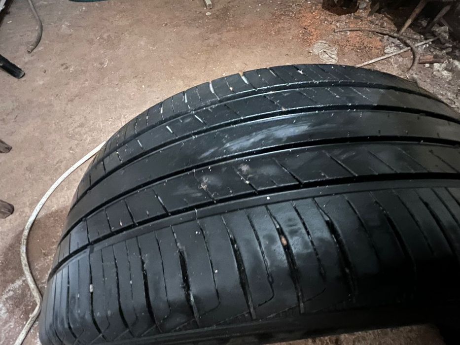 Продам шины R 20