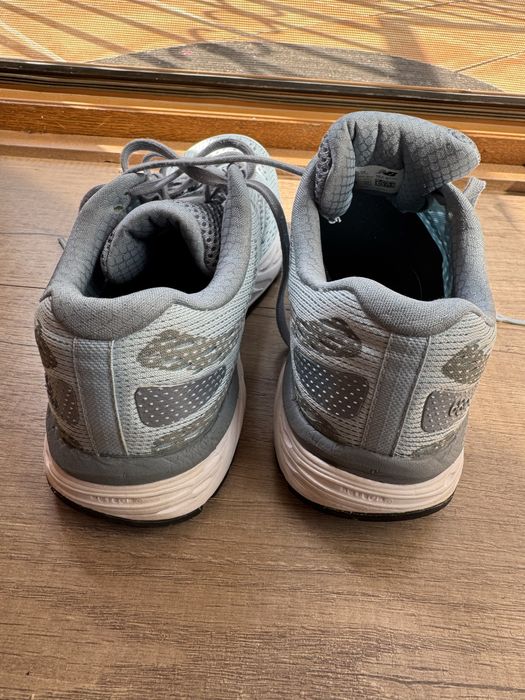 Adidasi New Balance mar.38