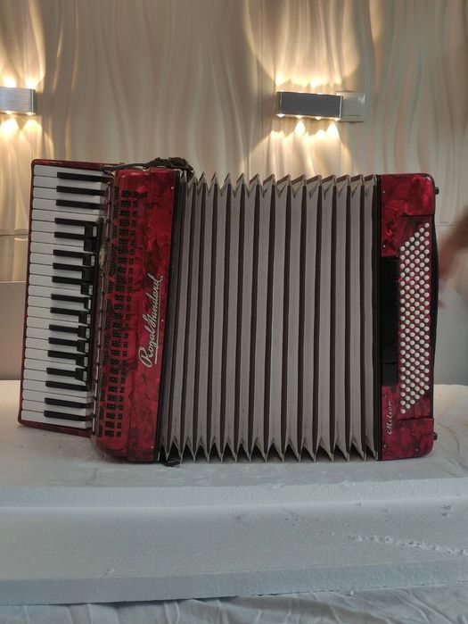 Acordeon Royalstandart Meteor 120basi