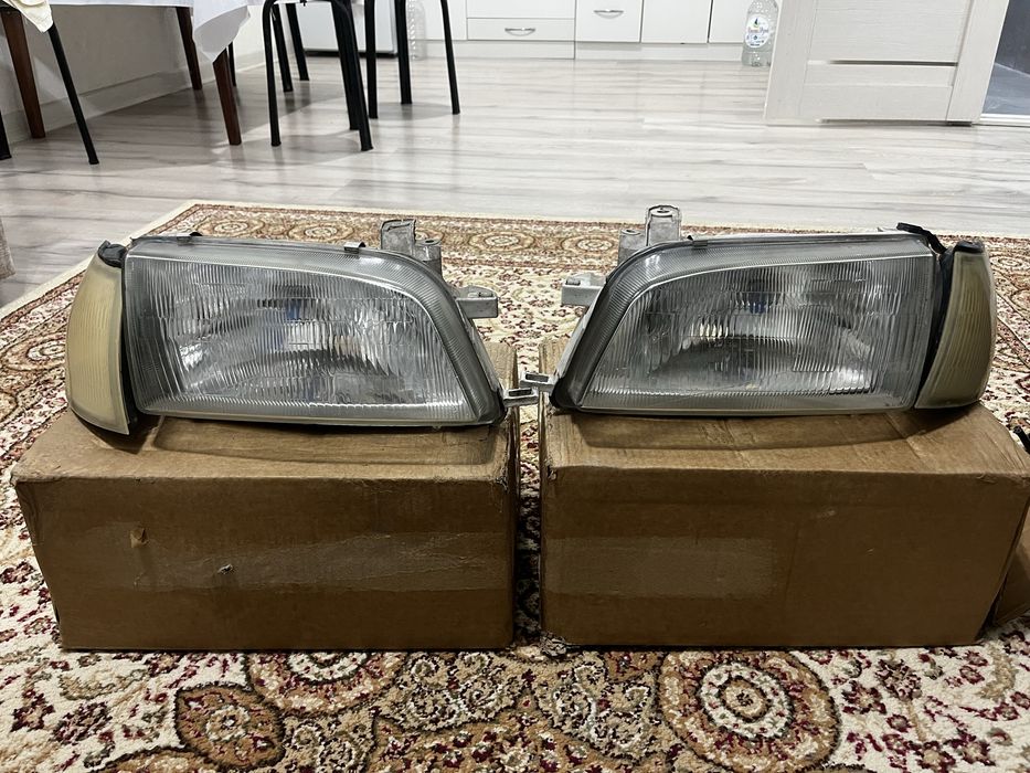Продам фары карина е
