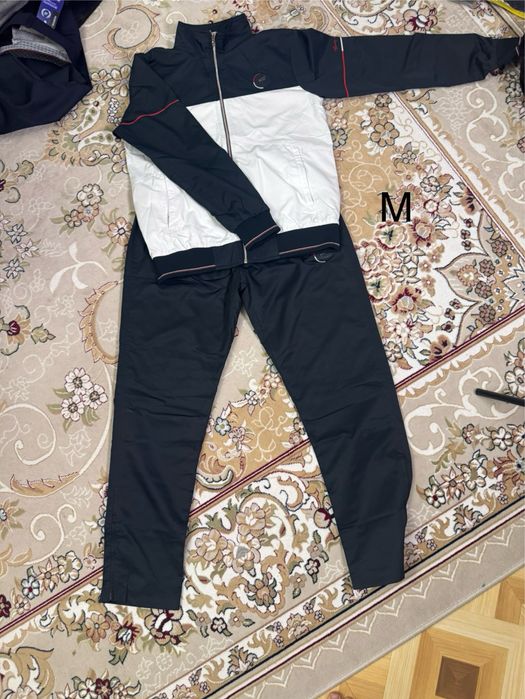 двойка TM-Tommi Hilfiger есть размеры :L,M,XL,XXL,XXXL