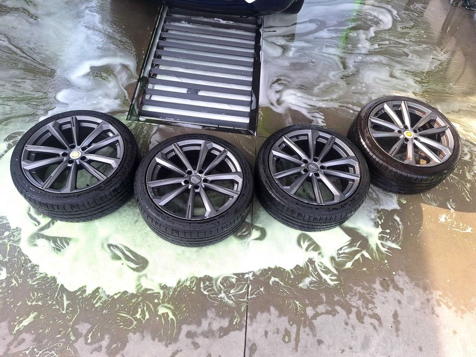 Vând roți AEZ ARUBA R19 în stare foarte bună.