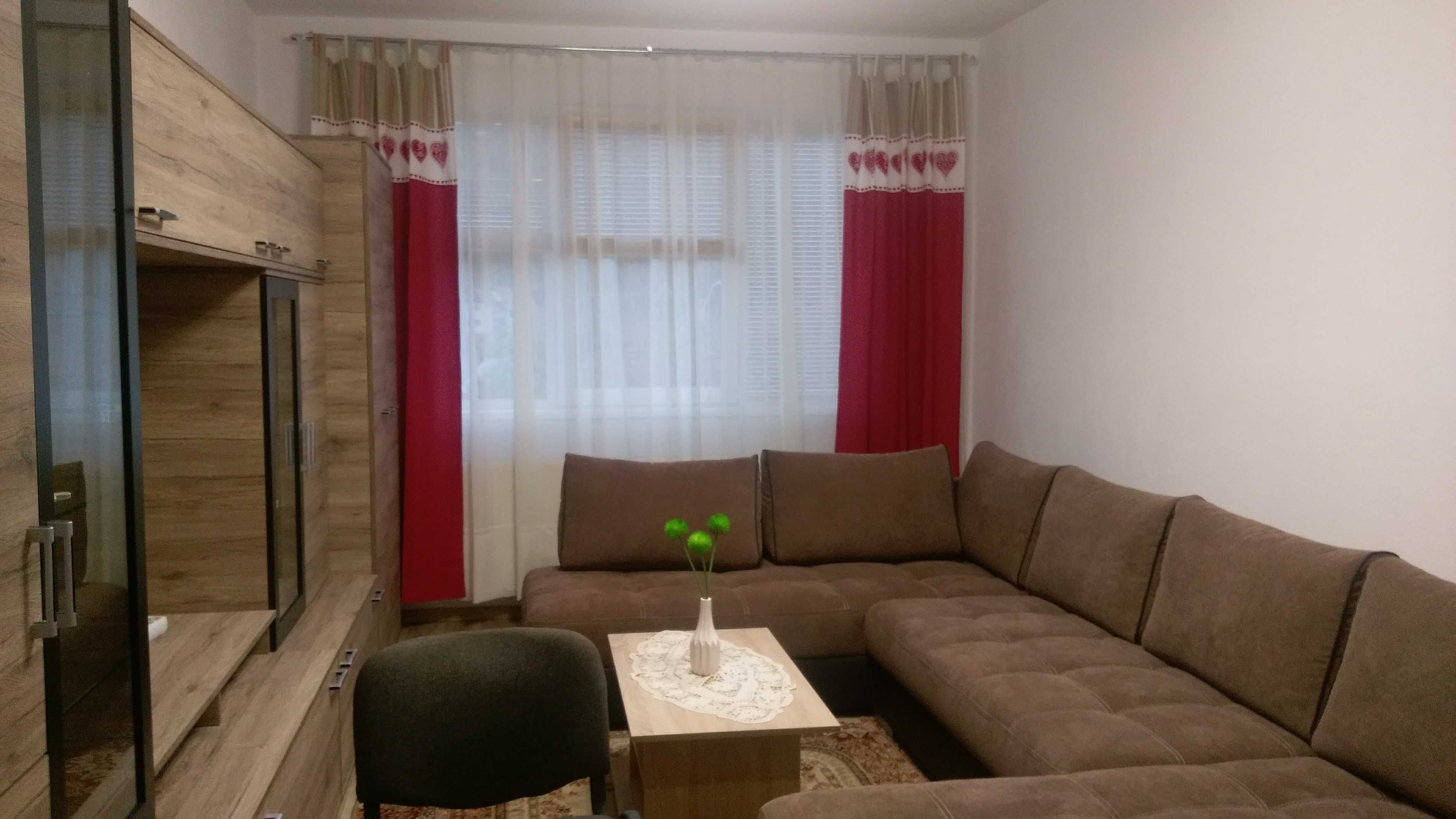 Inchiriez apartament modern Sighisoara