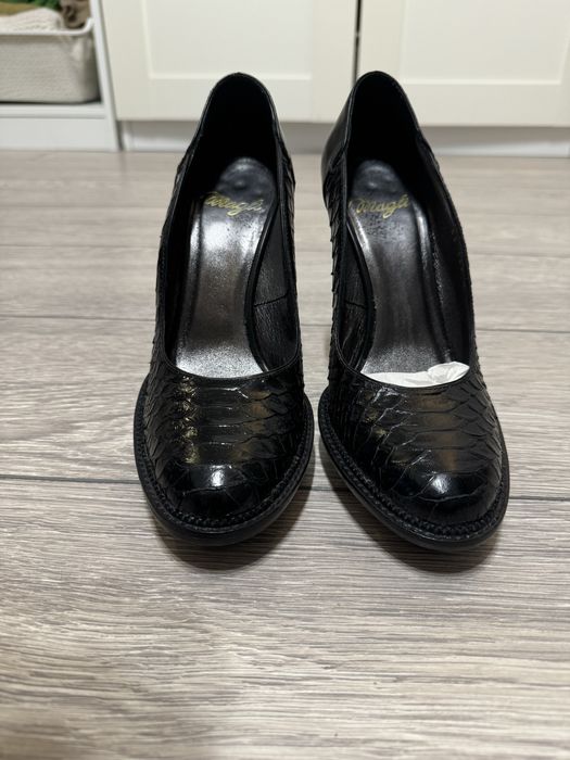 Pantofi cu toc/ platforma