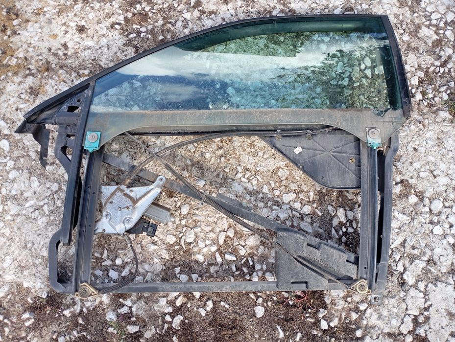 Преден ляв стъклоповдигач Audi A3 8l 2/3 врати