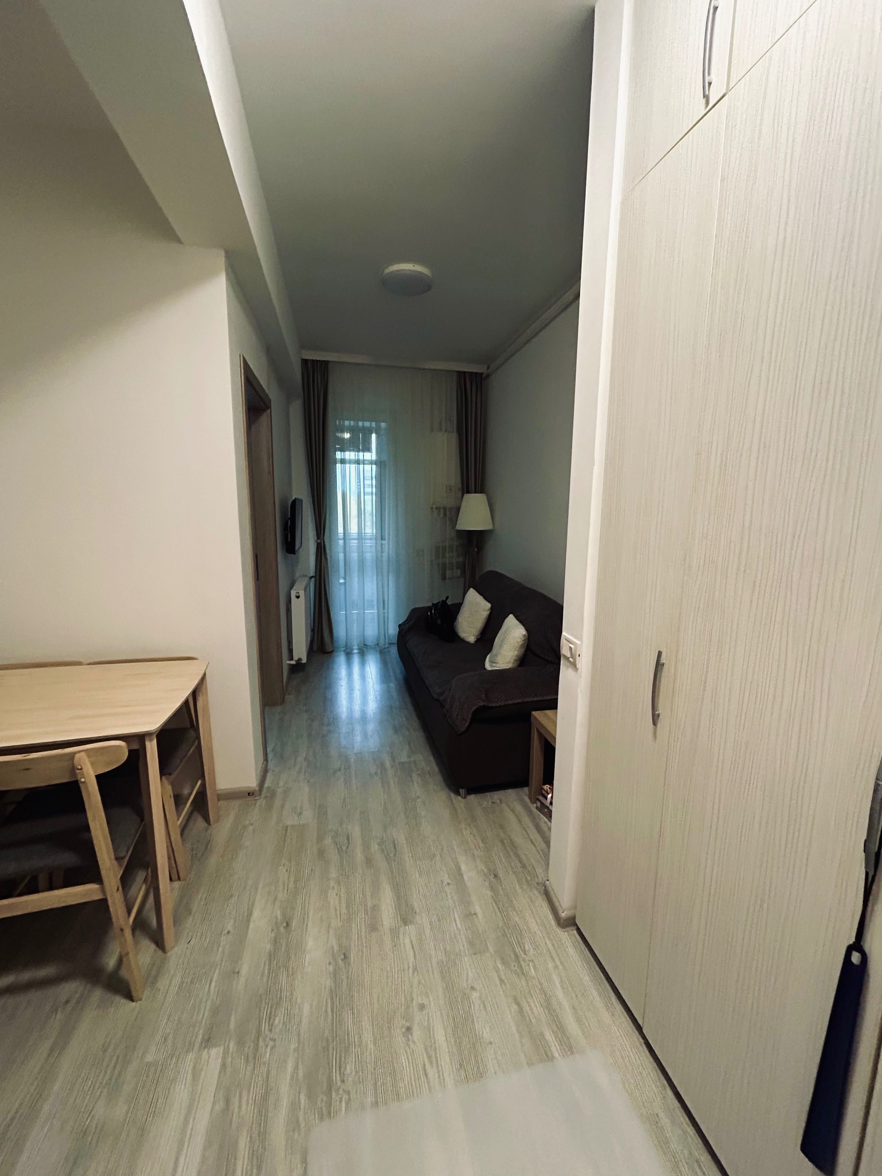Închiriez studio în Militari Residence