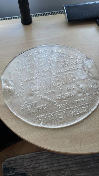 Дизайнерска чиния за сирена