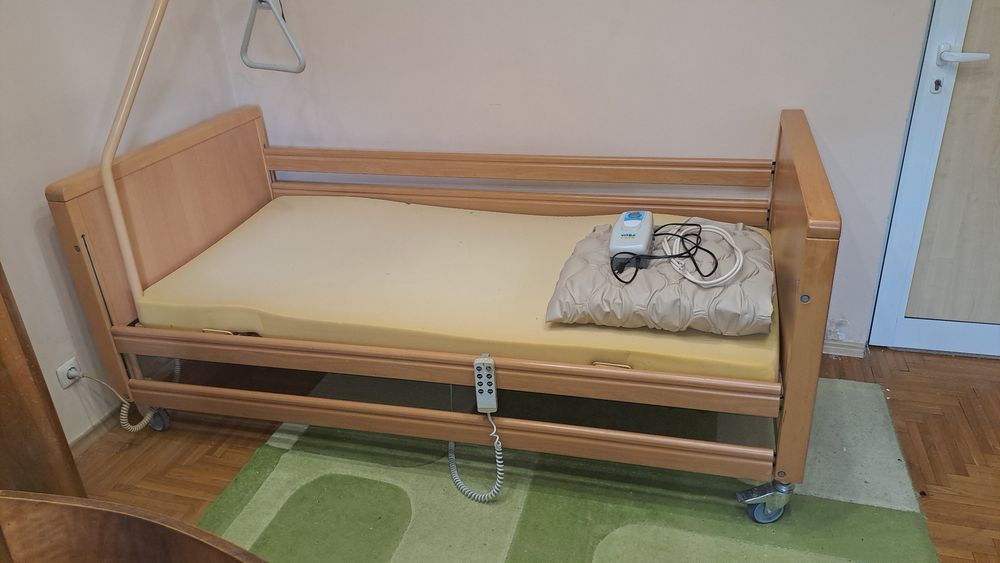 Електрическо болнично лежло