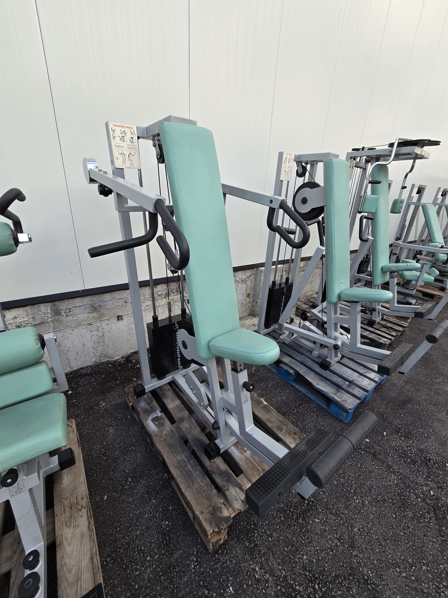 Technogym 15 ретро машини техноджим ( но чисто нови) без забележки set