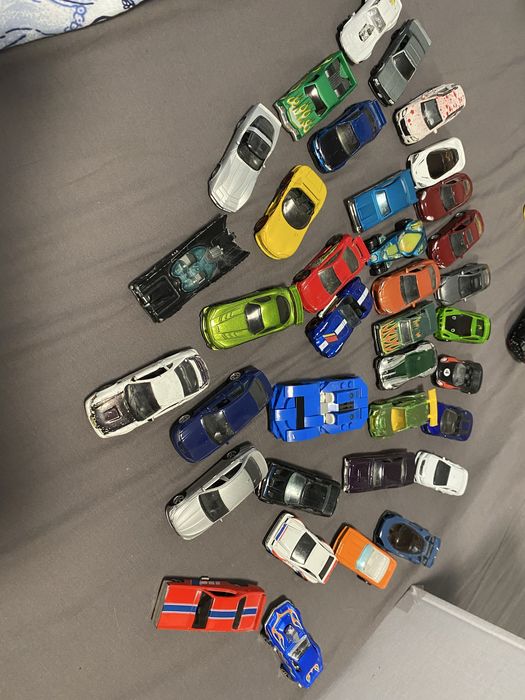 Vand masinute desfacute (DESCRIERE)