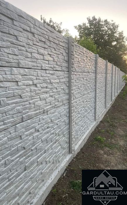 Garduri din beton comprimat placi stâlpi garduri cu montaj