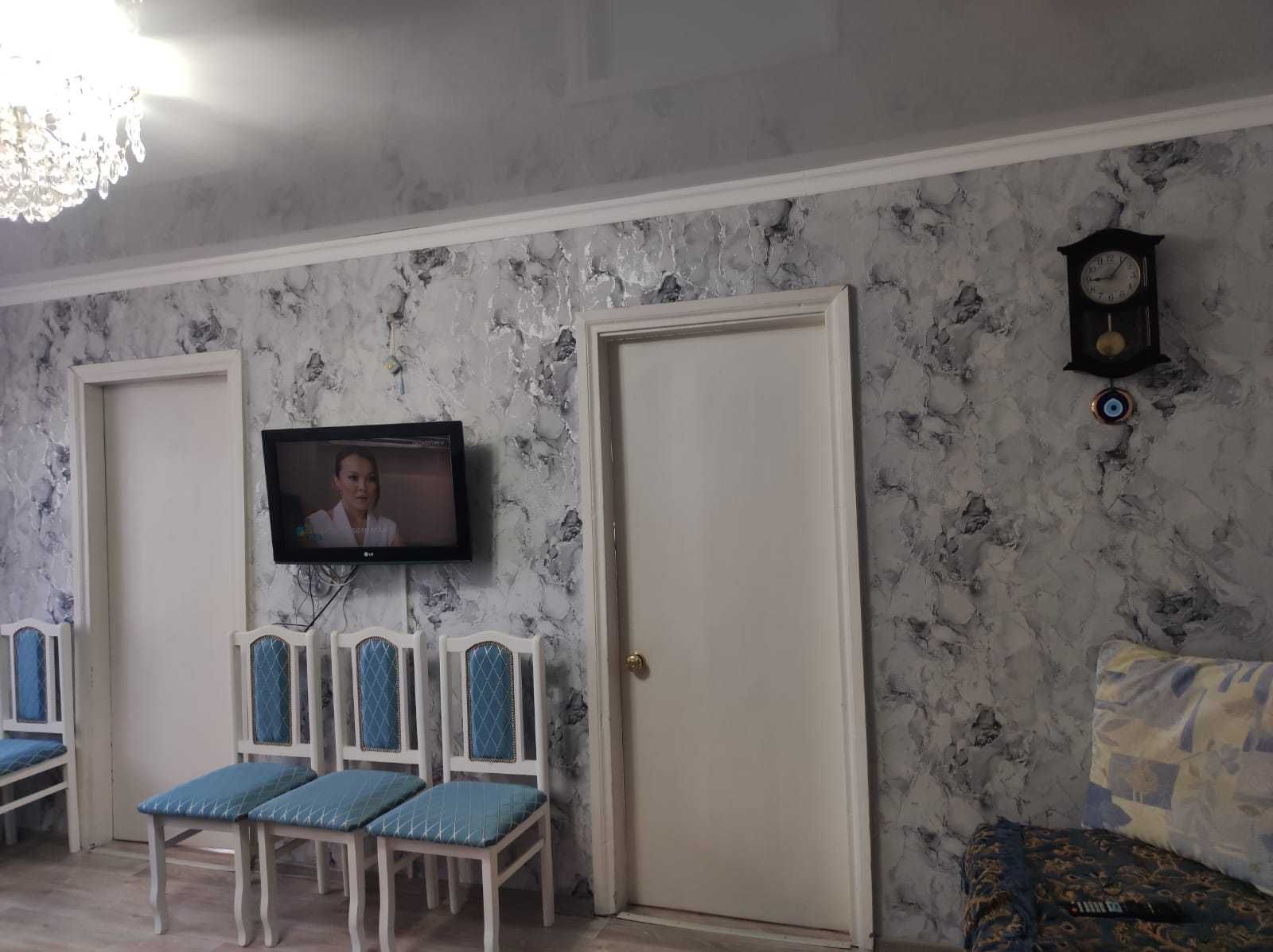 Продам 3 комнатную квартиру в центре 23 микрорайона. Сопровожу ипотеку