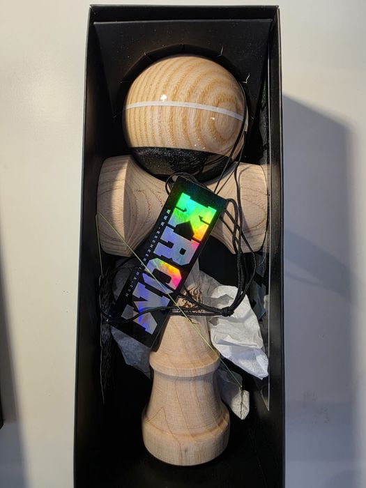Kendama Krom Eclipse Sticky sau Lush