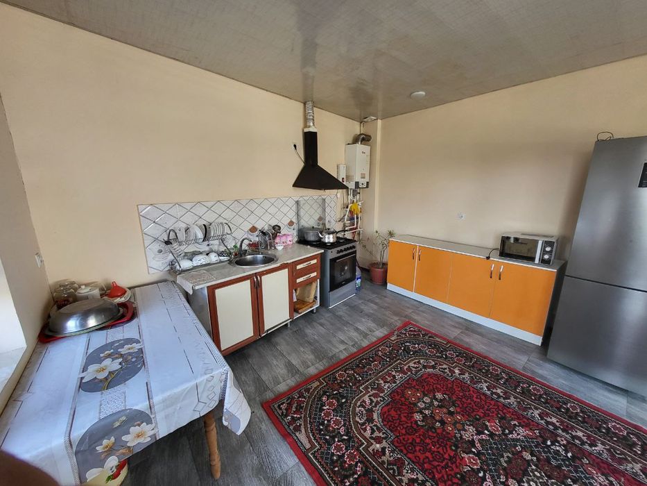 Uy sotiladi 10sotix yangi yulda