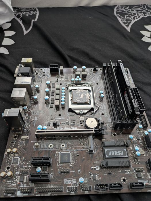 Kit placa de baza B250m socket 1151 + procesor i3 7100 + 12GB DDR4