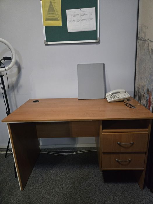 Стол офисный письменный