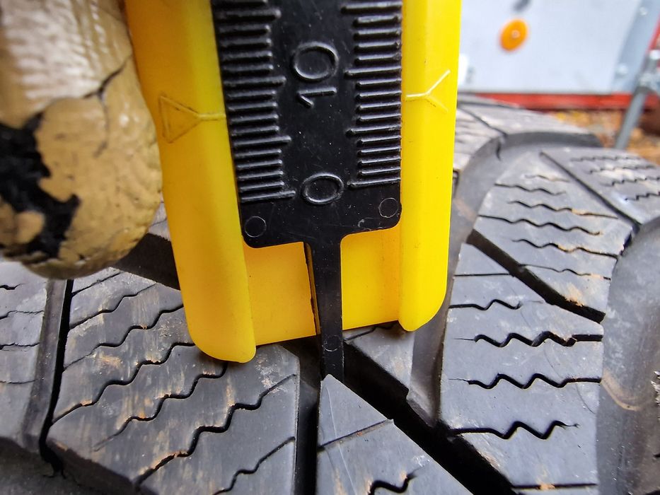 Anvelope 195/65R15 marca Semperit, M+S, DOT 2021,7 mm