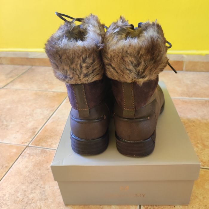 Топли боти номер 38