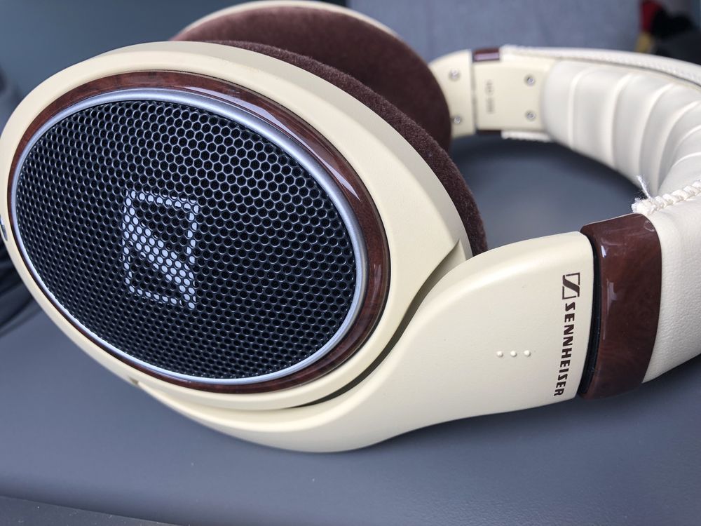 Слушалки Sennheiser HD598