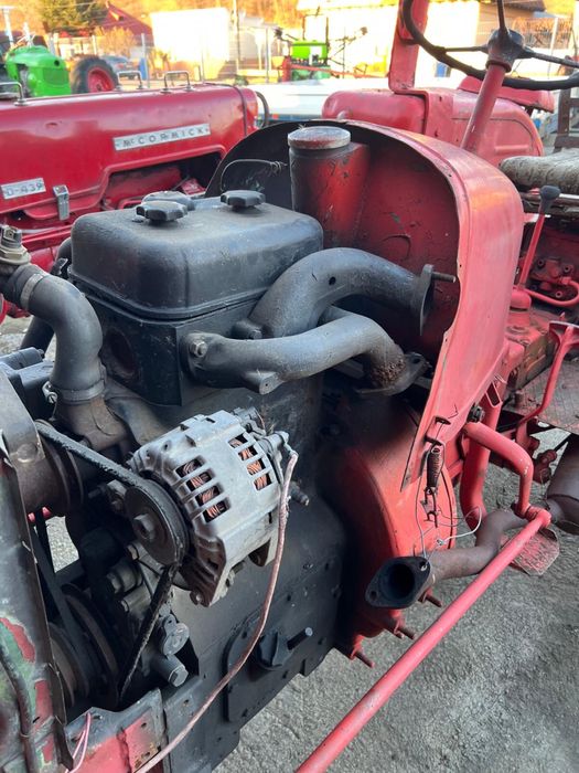 Tractor Guldner, in 2 pistoane, racire cu apa, defect- pentru piese