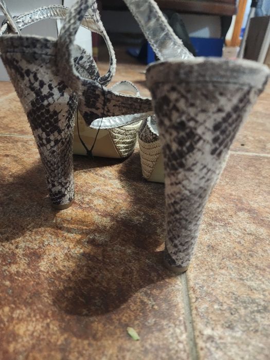 Pantofi dama cu platforma NEXT marimea 39 efect piele sarpe