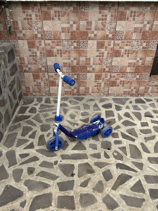 Vand biciclete/trotinete