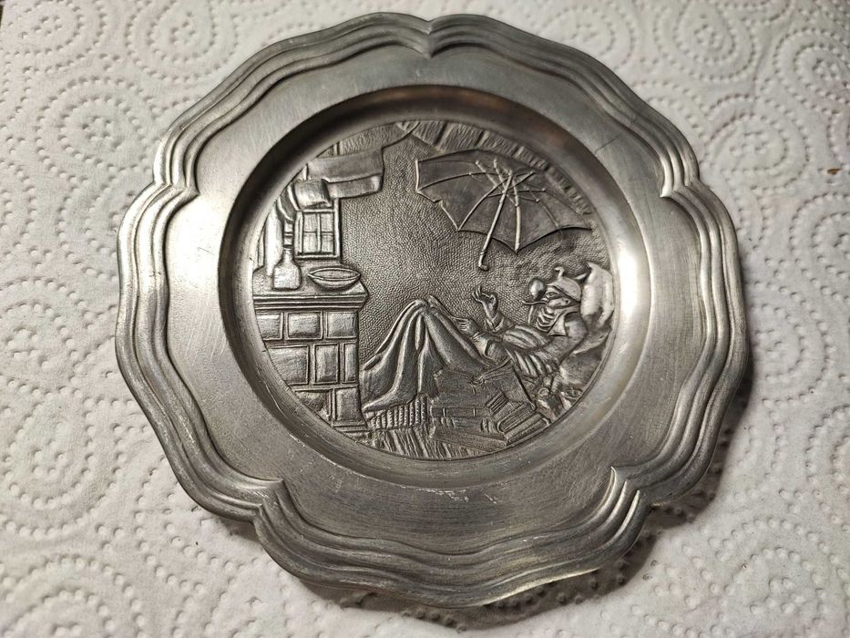 Lot vintage de 8 farfurii de zinc