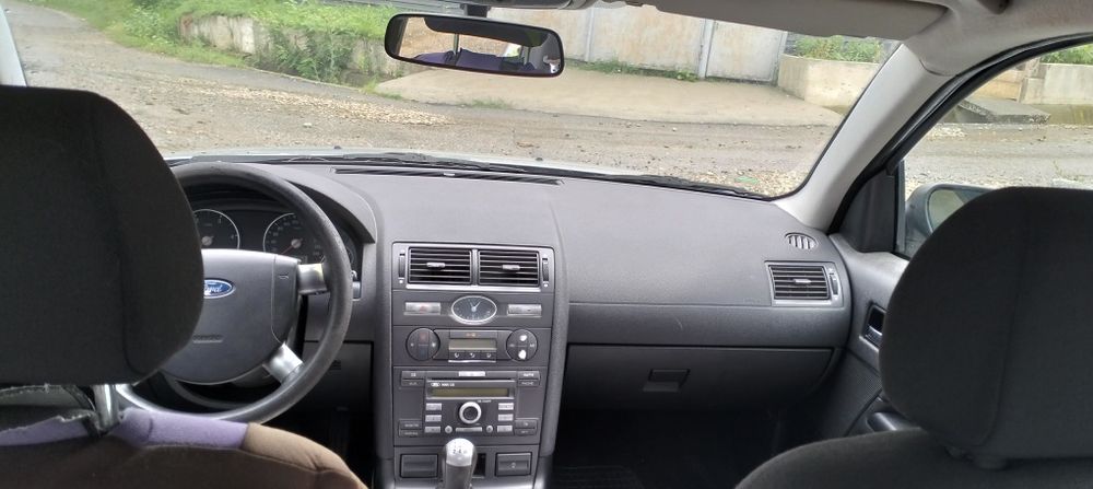 Vând Ford Mondeo