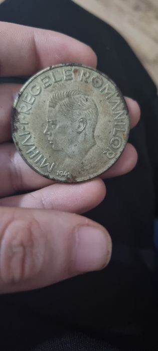 Vând monede de colectie străine sau din romania