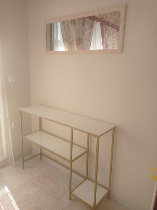 Конзолна маса с огледало